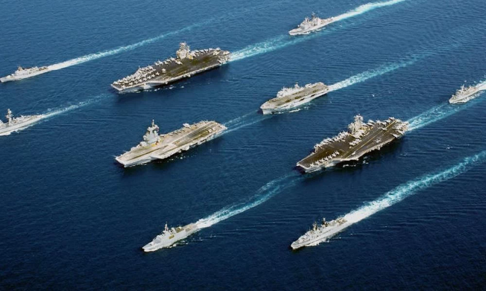 "Ψυχροπολεμικό" κλίμα Ουάσινγκτον-Πεκίνου: Οι ΗΠΑ βγάζουν νέο στόλο για την αντιμετώπιση της Κίνας